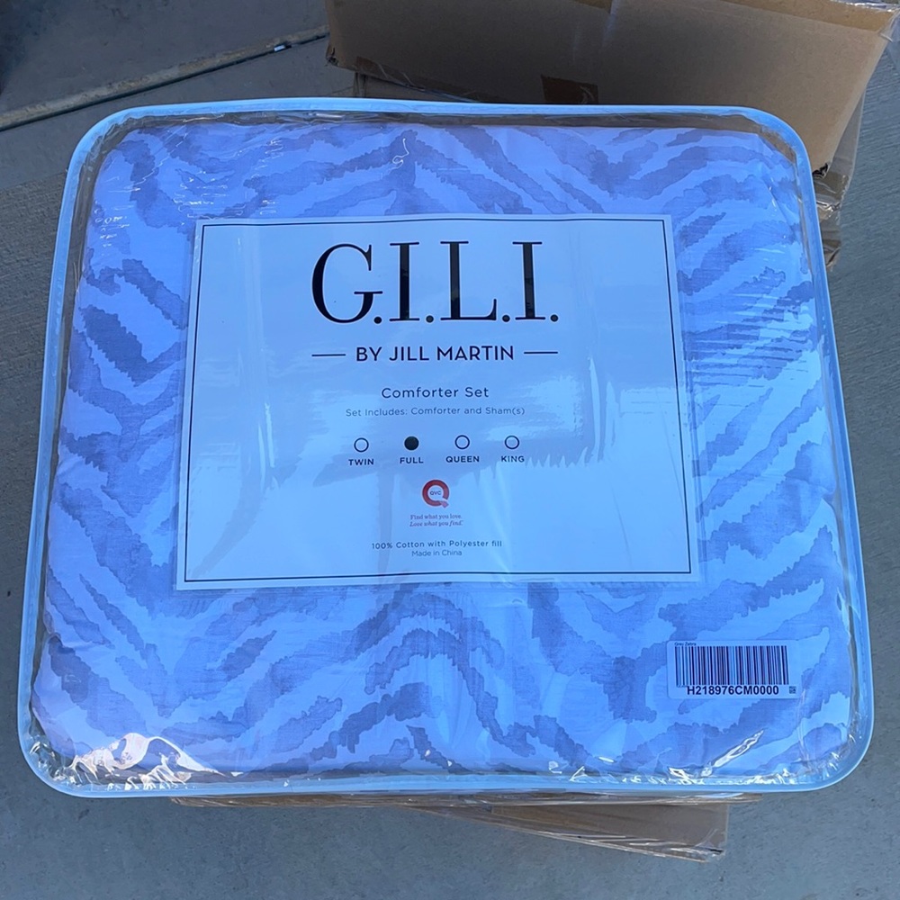G.I.L.I. by Jill Martin Comforter Set